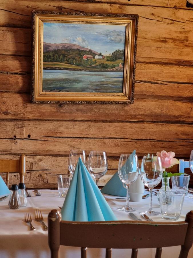 Valsoya Hotel Valsøyfjord Buitenkant foto