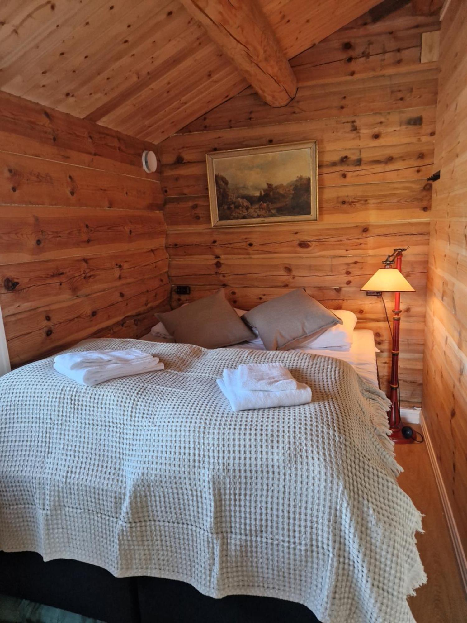 Valsoya Hotel Valsøyfjord Buitenkant foto