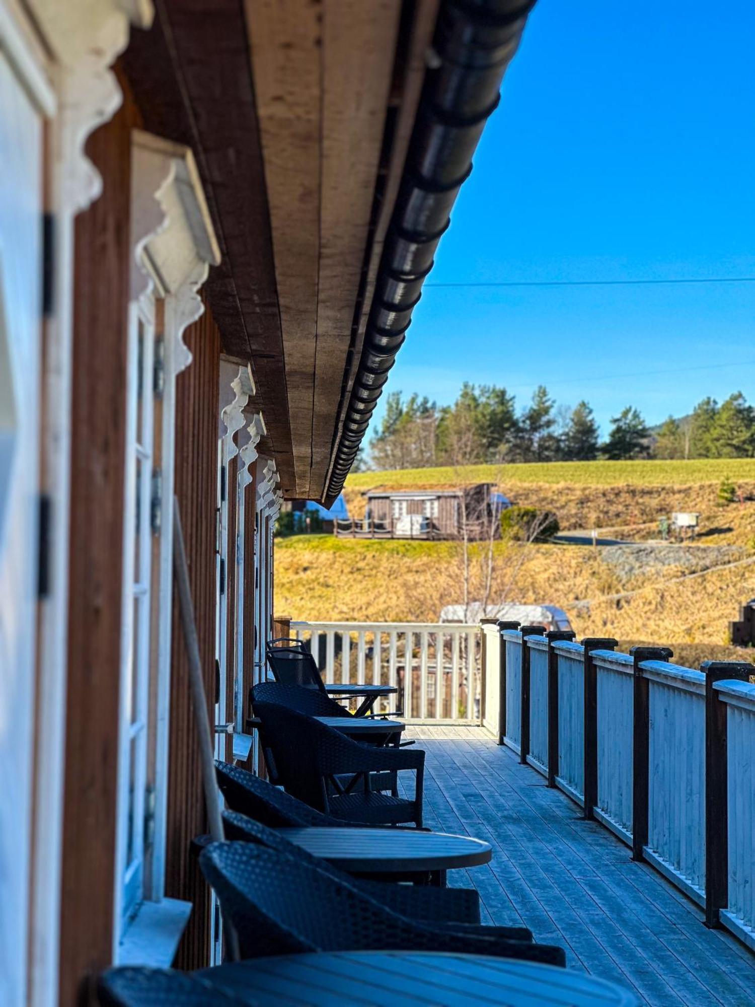 Valsoya Hotel Valsøyfjord Buitenkant foto